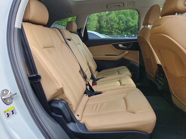 2021 AUDI Q7 quattro Premium Plus