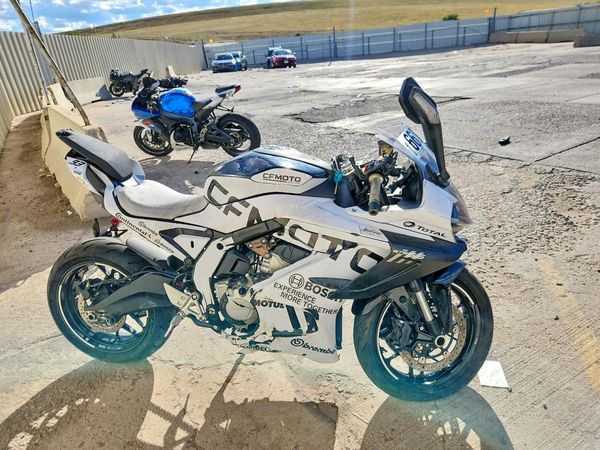 2026 CF MOTO 675SS