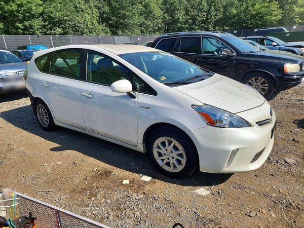 2012 TOYOTA PRIUS V TH