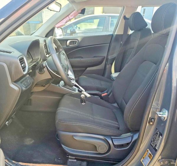 2026 HYUNDAI VENUE SEL, SEL w/ 2-Tone Roof