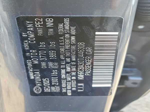 2026 HYUNDAI VENUE SEL, SEL w/ 2-Tone Roof