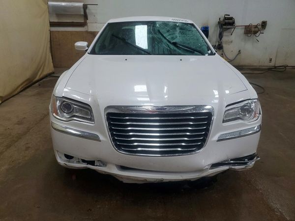 2013 CHRYSLER 300