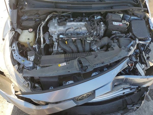 2021 TOYOTA COROLLA L — Engine bay