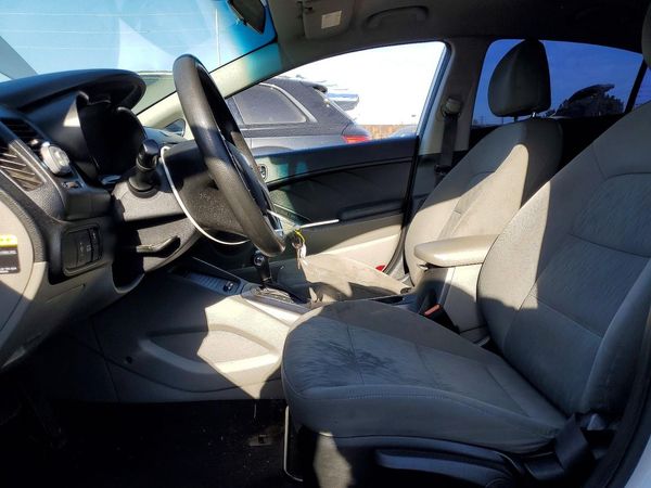 2015 KIA FORTE GL(Middle-low grade)