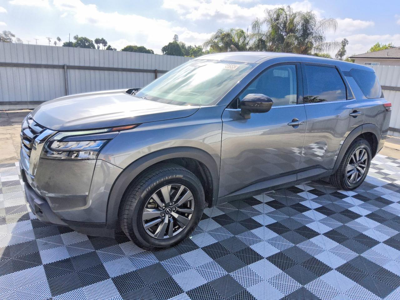 2025 NISSAN PATHFINDER S