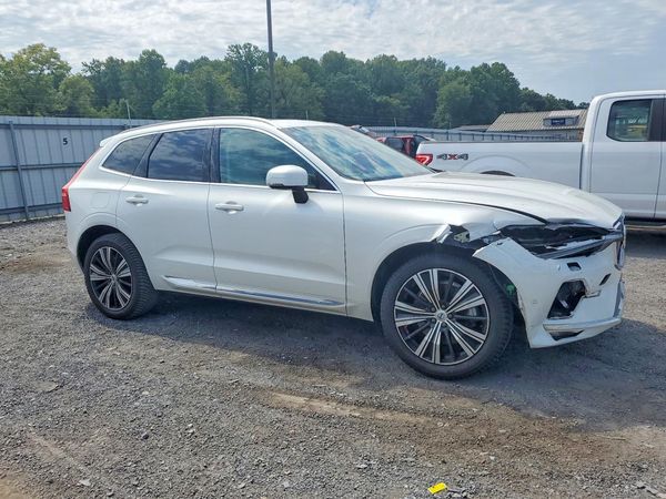 2022 VOLVO XC60 Inscription