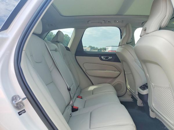 2022 VOLVO XC60 Inscription