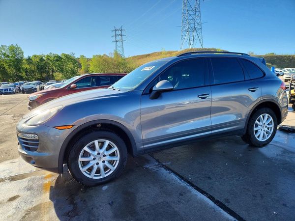 2012 PORSCHE CAYENNE