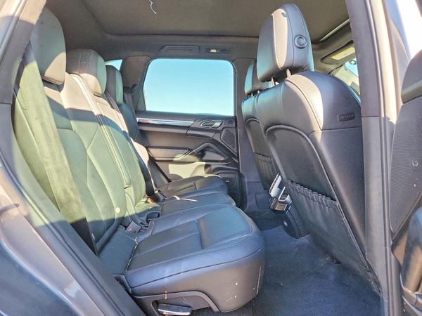 2012 PORSCHE CAYENNE