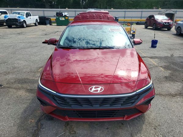 2024 HYUNDAI ELANTRA