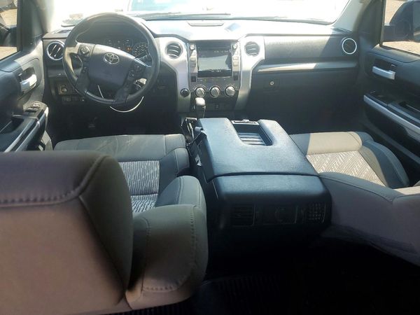 2019 TOYOTA TUNDRA SR5 Grade