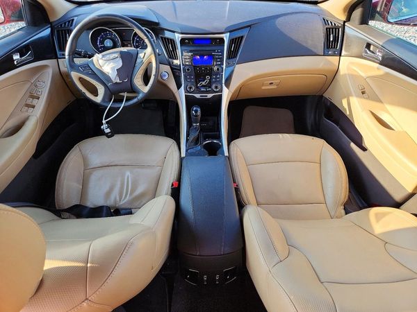 2013 HYUNDAI SONATA