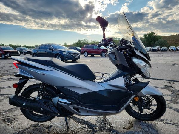 2016 HONDA PCX