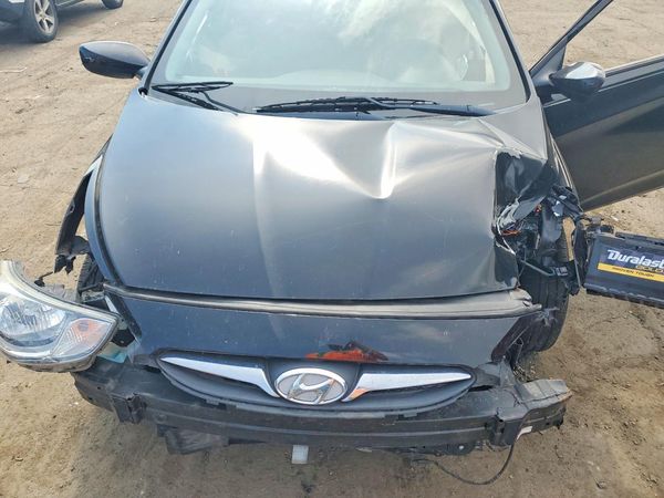2014 HYUNDAI ACCENT 5DR GS / 4DR GLS — Engine bay