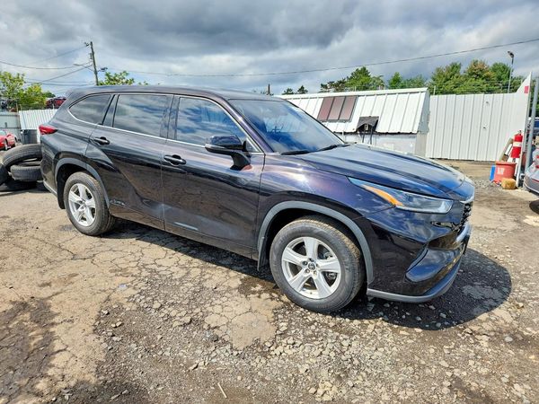 2021 TOYOTA HIGHLANDER