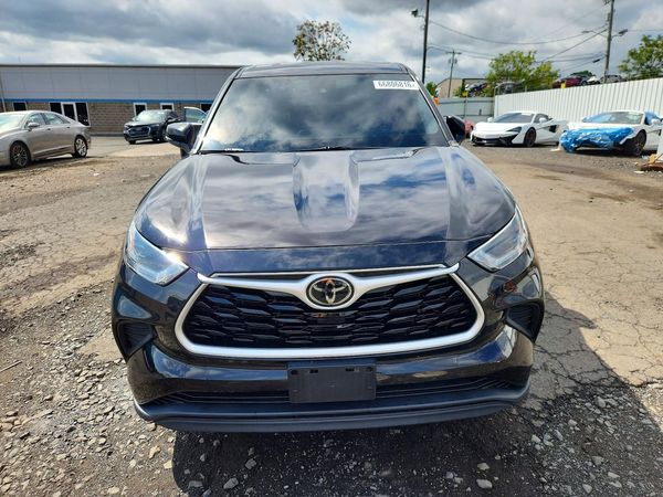 2021 TOYOTA HIGHLANDER
