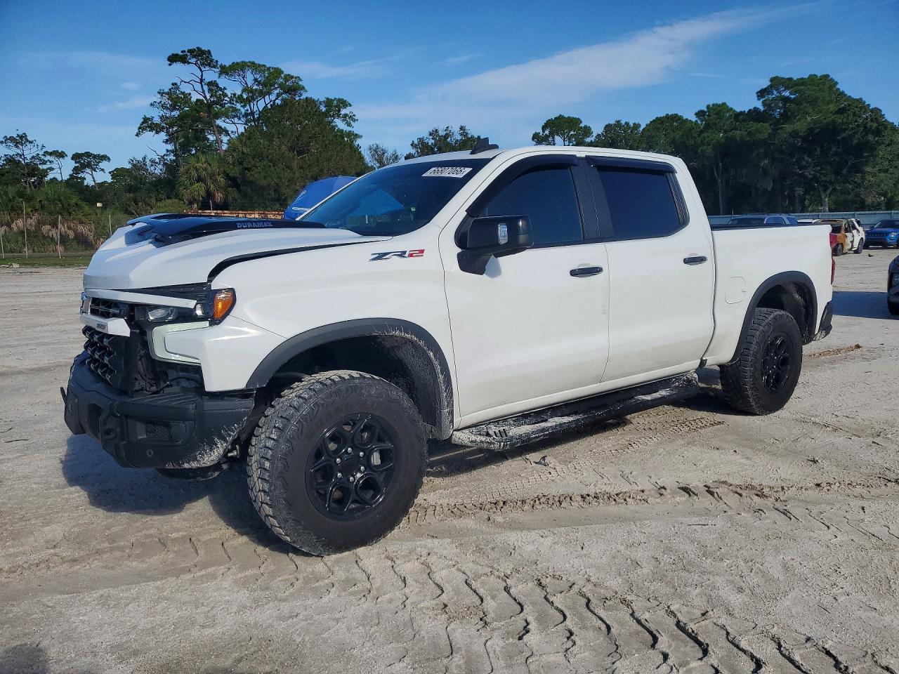 2024 CHEVROLET SILVERADO ZR2 — Front 3/4