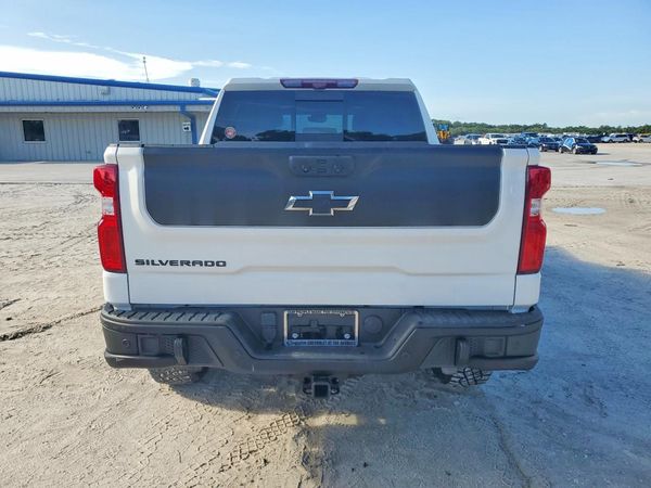 2024 CHEVROLET SILVERADO ZR2 — DIRR