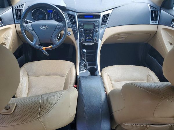 2012 HYUNDAI SONATA Middle level
