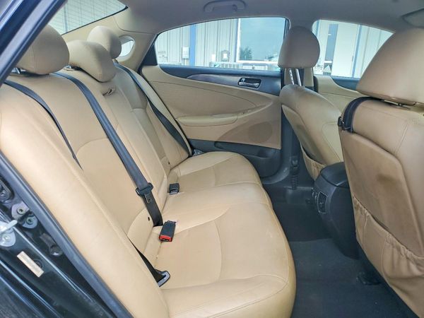 2012 HYUNDAI SONATA Middle level