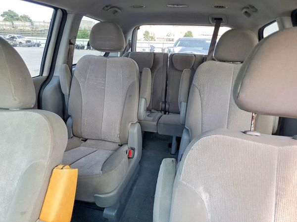2014 KIA SEDONA GL
