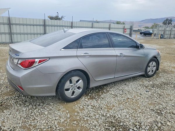 2012 HYUNDAI SONATA Middle level