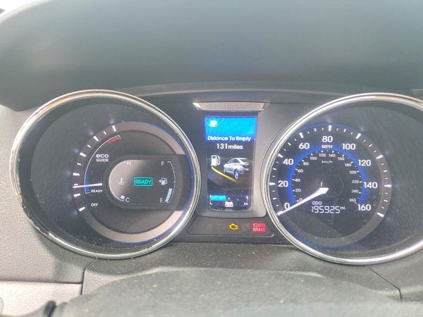 2012 HYUNDAI SONATA Middle level
