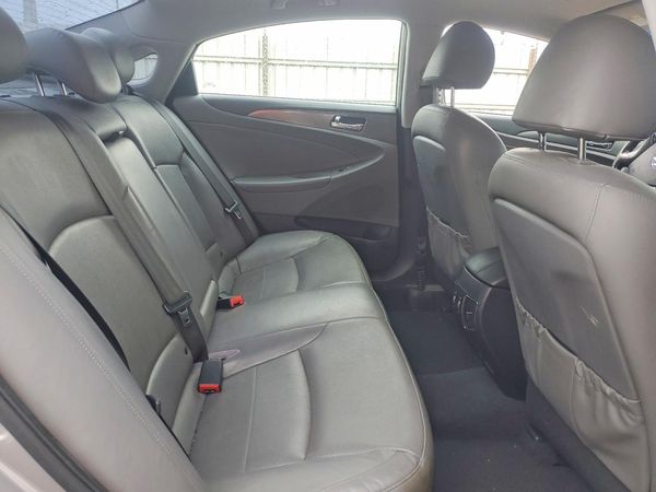 2012 HYUNDAI SONATA Middle level