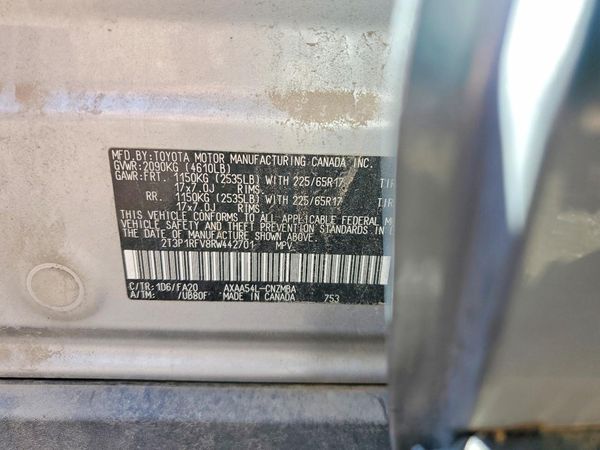 2024 TOYOTA RAV4 XLE