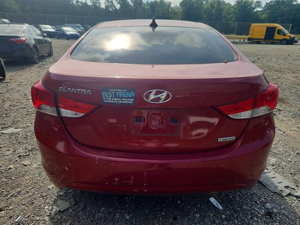 2013 HYUNDAI ELANTRA
