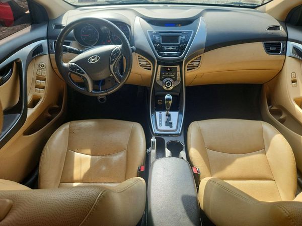 2013 HYUNDAI ELANTRA
