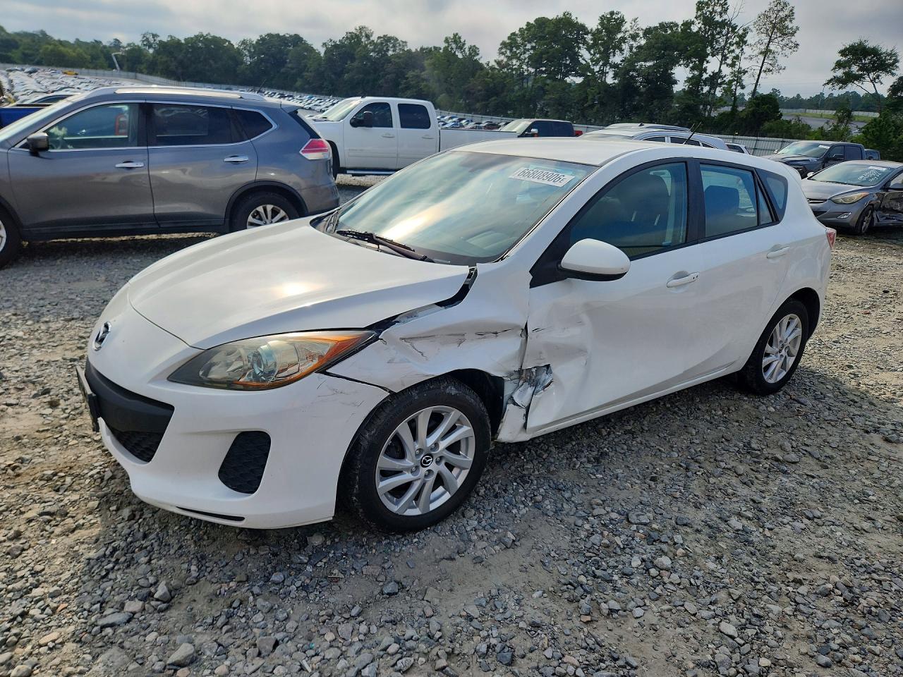 2013 MAZDA 3