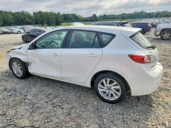2013 MAZDA 3
