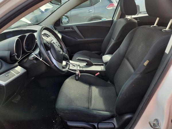 2013 MAZDA 3