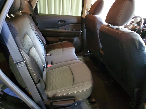 2025 NISSAN PATHFINDER S