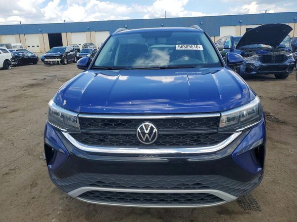 2022 VOLKSWAGEN TAOS