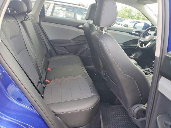2022 VOLKSWAGEN TAOS