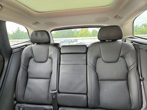 2022 VOLVO XC60 Inscription