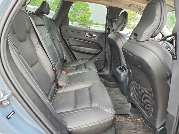 2022 VOLVO XC60 Inscription