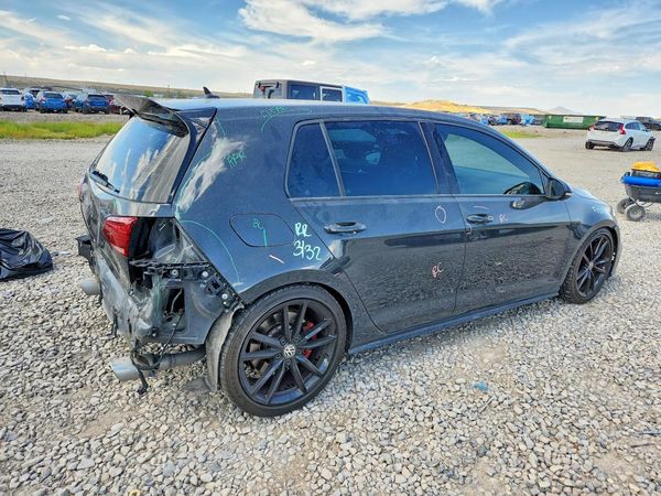 2019 VOLKSWAGEN GTI