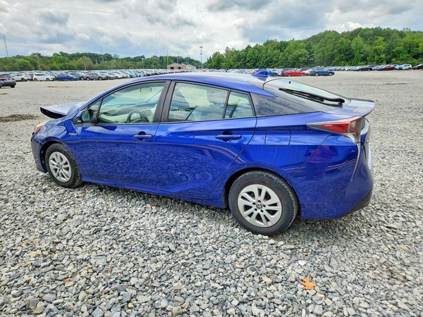 2016 TOYOTA PRIUS One/Two