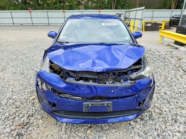 2016 TOYOTA PRIUS One/Two