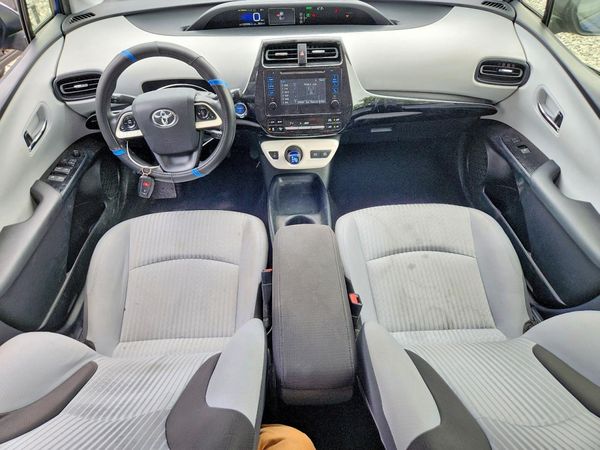 2016 TOYOTA PRIUS One/Two
