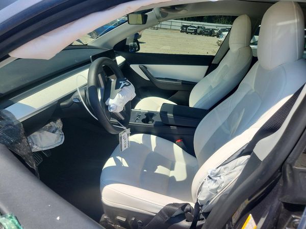 2022 TESLA MODEL Y — DENT