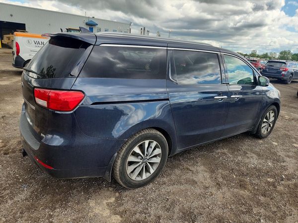 2015 KIA SEDONA GLS - Middle level