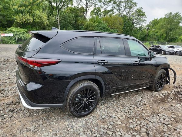 2026 TOYOTA HIGHLANDER