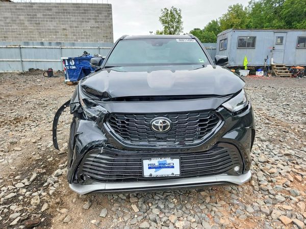 2026 TOYOTA HIGHLANDER