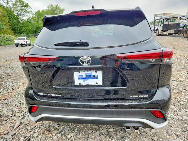 2026 TOYOTA HIGHLANDER