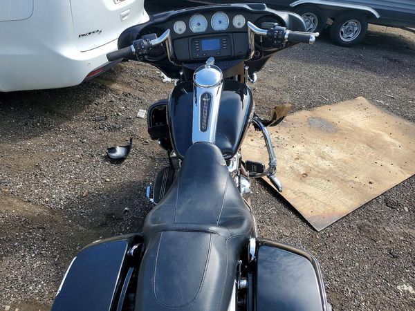 2017 HARLEY-DAVIDSON FLHX