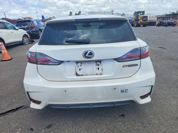 2014 LEXUS CT 200h